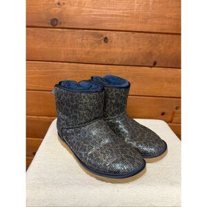 UGG Mini Bailey Bow Glitter/Sparkle boots  leopard print blue/gold Sz 6